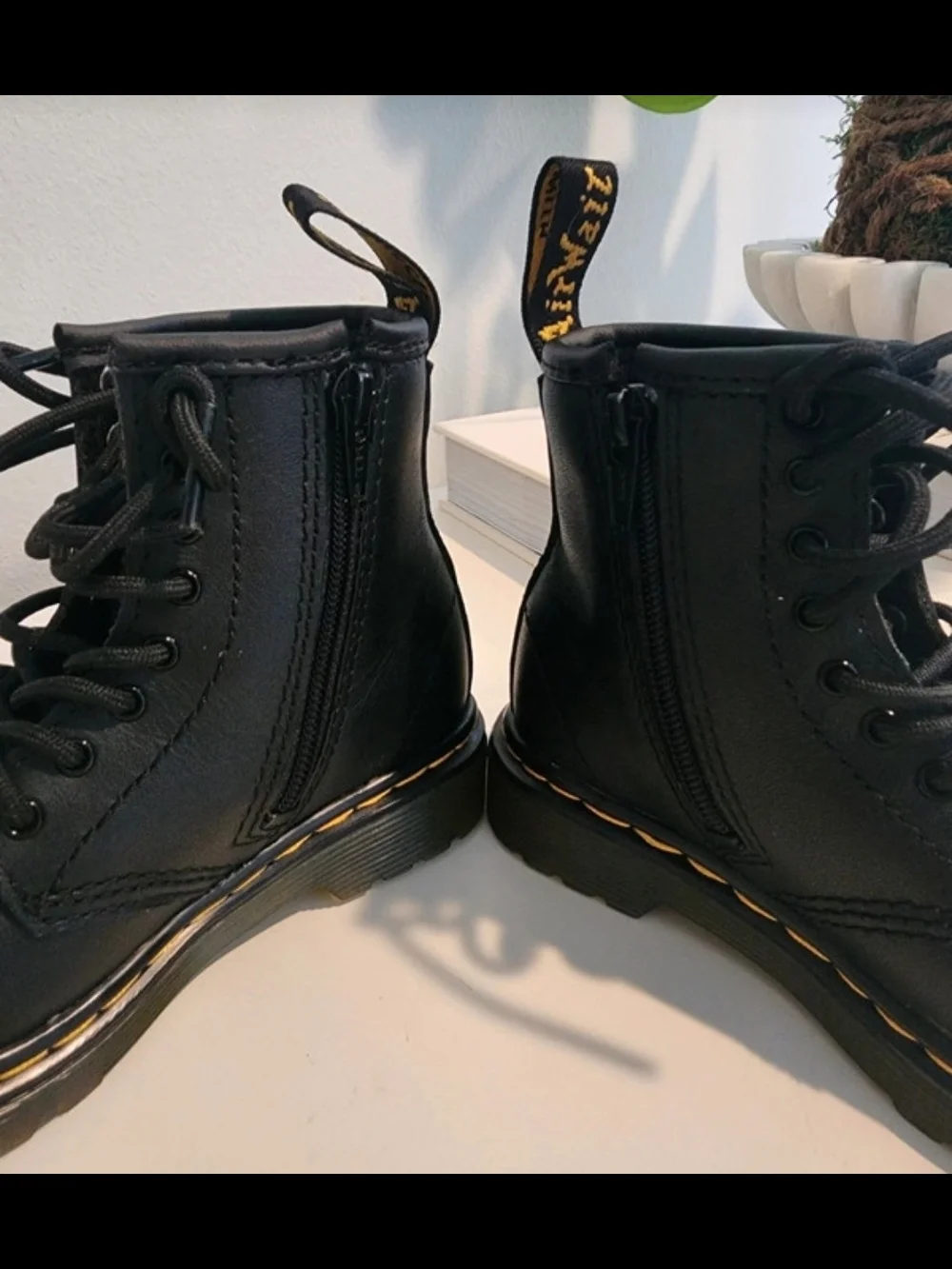 Dr. Martens Kids Side Zip Boots Size 7